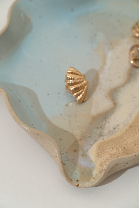 OYSTER DUBAI. medium