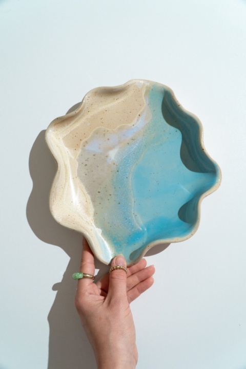 OYSTER DUBAI. medium